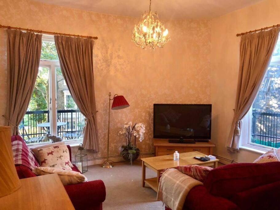 Spacious Apartment In The Heart Of Camden Town Лондон Екстериор снимка